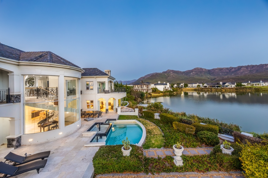 5 Bedroom Property for Sale in Val De Vie Estate Western Cape